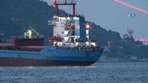 İstanbul Boğazı'nda korku dolu anlar: Arızalanan gemi Kireçburnu Sahile demirledi