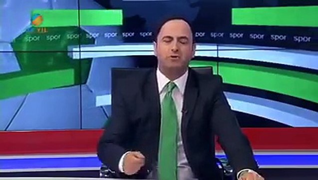 Konyaspor ligde kalınca KonTv muhabiri Mustafa Durmuş canlı yayında gözyaşlarına boğuldu...