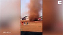 Un match de cricket interrompu par une énorme tornade de poussière