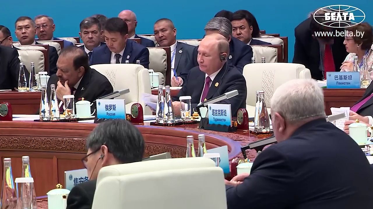 КИТАЙ ПОКУПАЕТ БЕЛАРУСЬ?Лукашенко ближе КНР,чем Россия?/Geely выпустил народный автомобиль Беларуси?