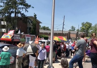 Opposing Groups Rally at Columbus Mosque on Eid