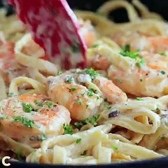 CREAMY SHRIMP PASTA. Looks delish!RECIPE:
