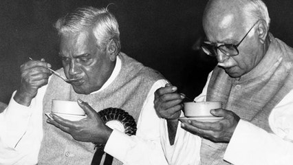 Download Video: Atal Kahani : Atal Bihari Vajpayee Gwalior के इस होटल के लड्डू के थे दिवाने | वनइंडिया हिन्दी