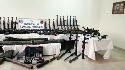 PKK'nın İkiyaka Dağları'ndaki ele geçirilen cephaneliği - HAKKARİ