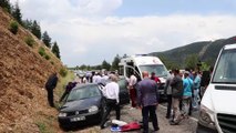 Denizli'de trafik kazası - Ekonomi Bakanı Nihat Zeybekci, yaralılarla ilgilendi