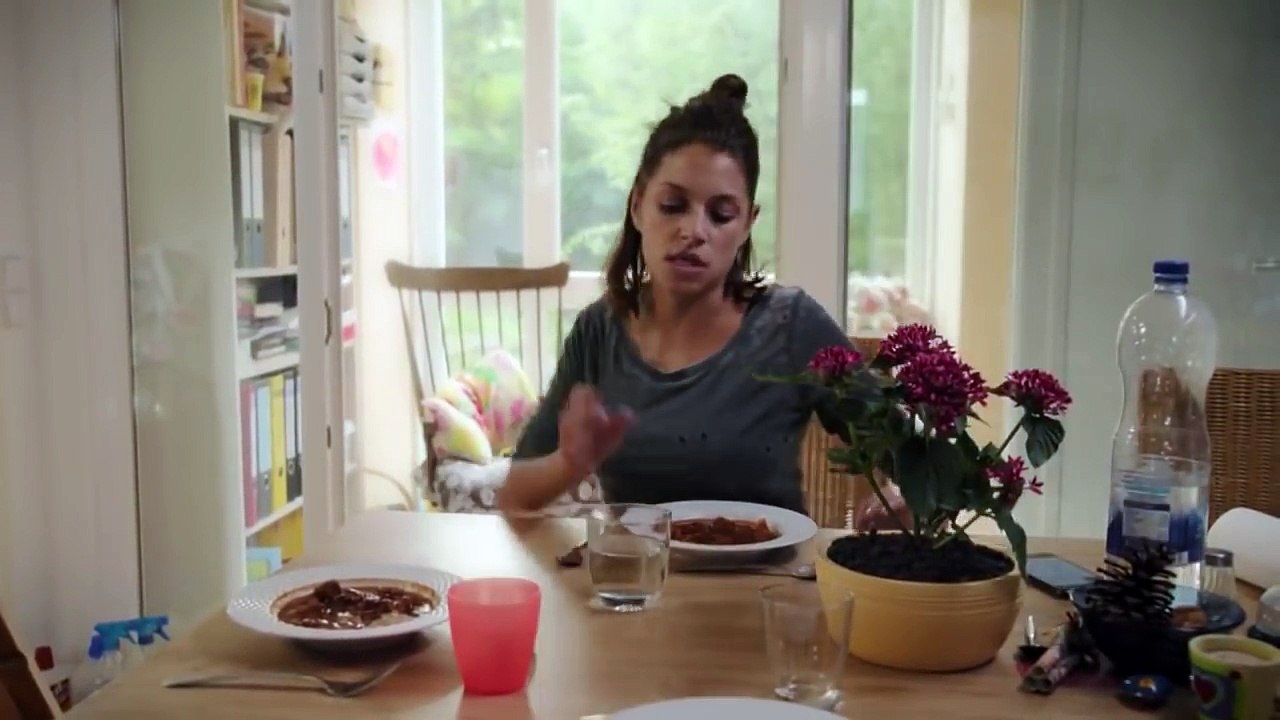 Omas Essen ist das Beste! | Rabenmütter | SAT.1