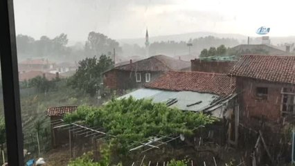 Fırtına Samanlık Çatısını ve Duvarını Yıktı