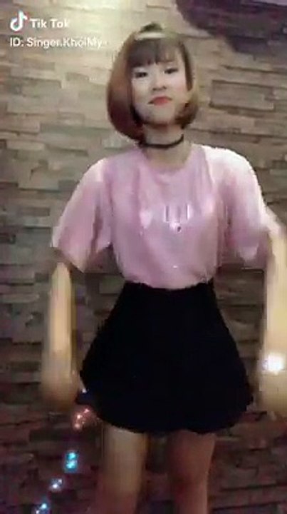 Hok nằm ngoài cuộc chơi dc nha ^^ , mình cũng phải quay ngay điệu nhảy hot nhất hành tinh thời gian này đây :)) vô Tik Tok tìm clip của mình ấn vô là có ngay nh