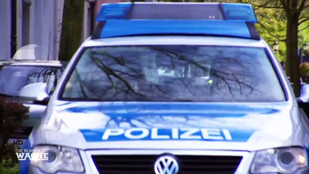 Brutaler Vater: Michael Smoliks erster Einsatz | #Smoliksamstag | Die Ruhrpottwache | SAT.1 TV