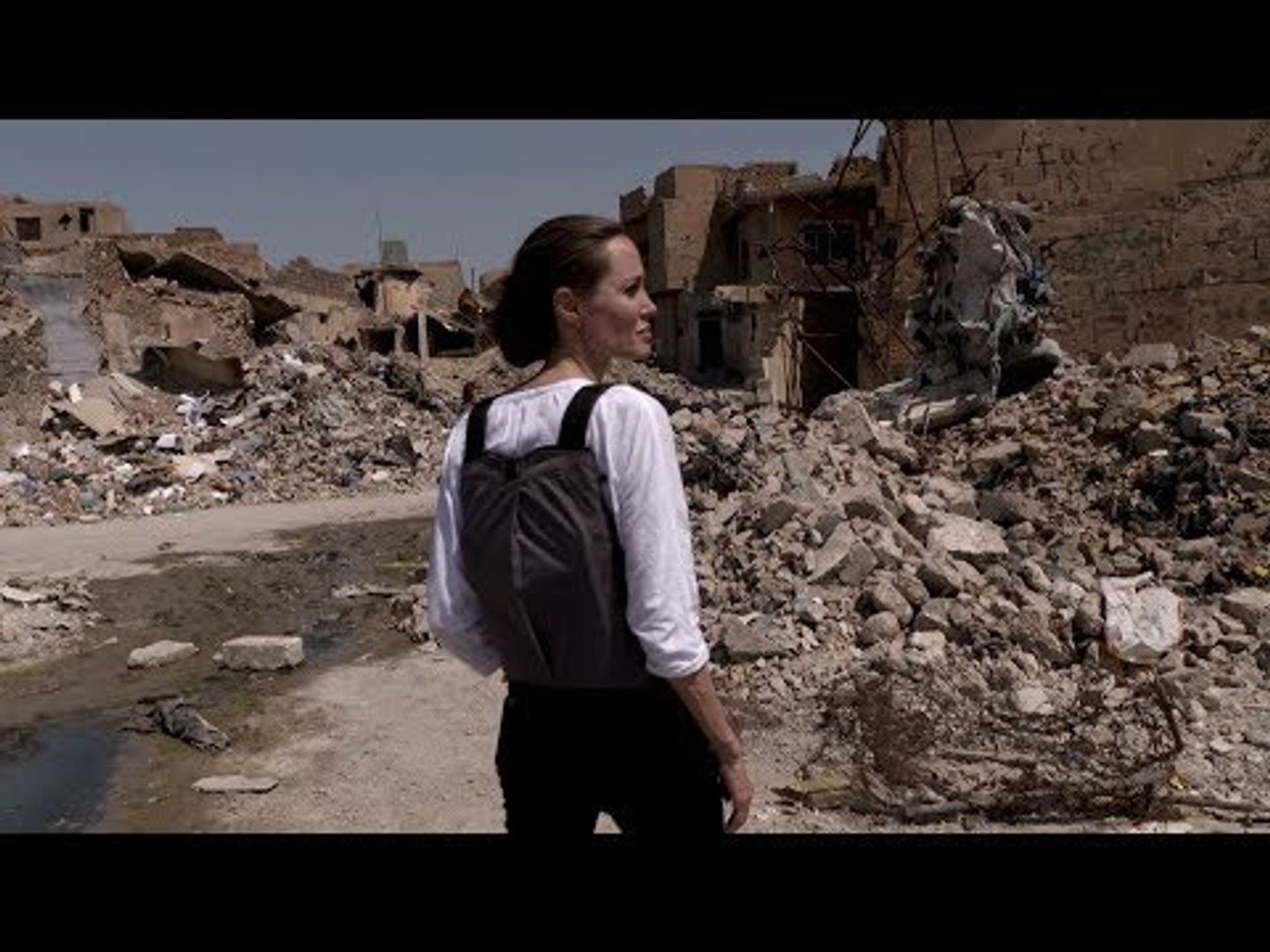 ⁣Angelina Jolie visits Iraq's devastated Mosul