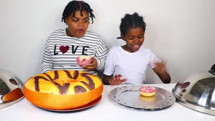 REAL FOOD VS GUMMY FOOD CHALLENGE - Vraie Nourriture Ou Bonbon - #sakinafamily6