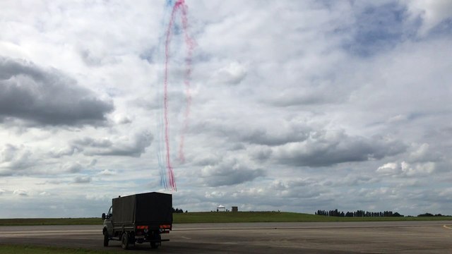 La patrouille de France en démonstration à la base aérienne d'Evreux, dans l'Eure