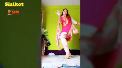 இணையத்தைக் கலக்கும் பெண்களின் குத்தாட்டம் வைரலாகும் வீடியோ