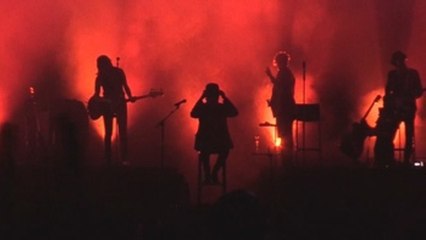 A Sabina se le "cruzan los cables del corazón y la garganta" y abandona concierto en Madrid