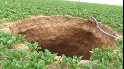 Karaman’da İlk Kez Oluşan Obruk Korkuttu