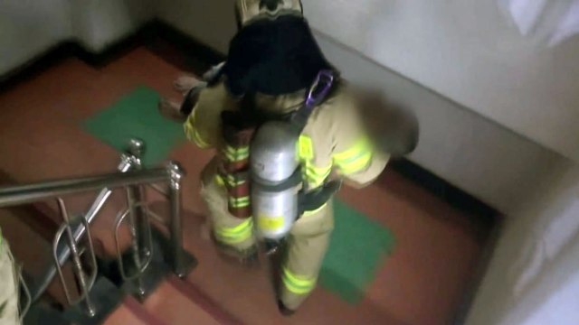 한밤 여관에서 부탄가스 폭발...1명 부상 / YTN