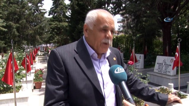 Cebeci Askeri Şehitliği'nde buruk Babalar Günü
