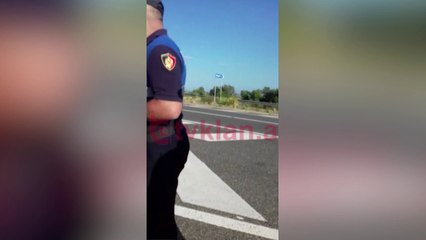 Gruaja vret burrin ne tregun e Milotit