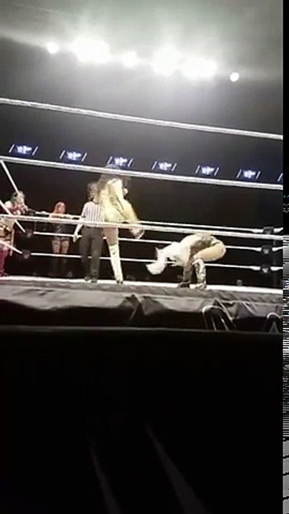 IIconics (Billie Kay and Peyton Royce) and Lana vs Asuka, Naomi & Becky Lynch - WWE Laredo June 4th 2018