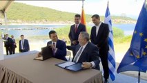 Yunanistan ve Makedonya 'isim sorunu' anlaşmasını imzaladı - FLORİNA