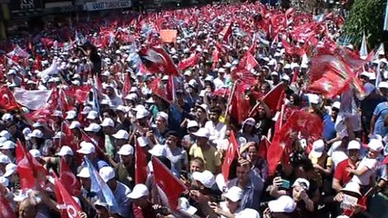 Muharrem İnce:'Sürekli olarak geçmişi kötülüyor ama Tansu Çiller'den medet umuyor'