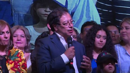 Derrotado, Gustavo Petro promete resistência