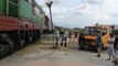 Report TV - Aksident në Lushnje, treni përplas makinën në Dushk