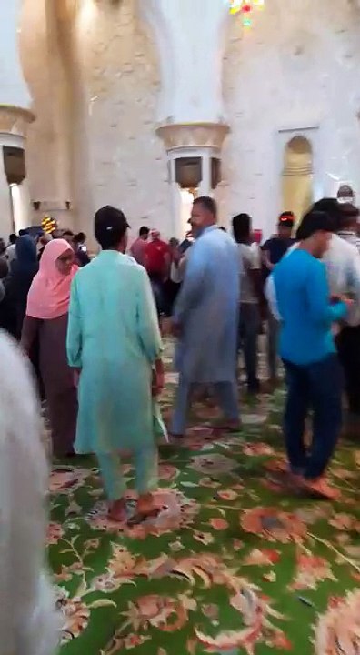 Sheikh zayed mosque prayer hall fabulous view