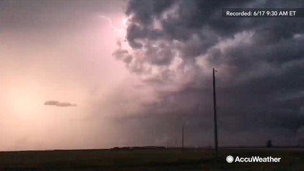 Download Video: Fierce storm lashes South Dakota with strong winds and frequent lightning