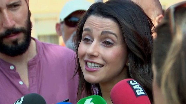 Arrimadas: El señor Sánchez es un caramelito para los separatistas