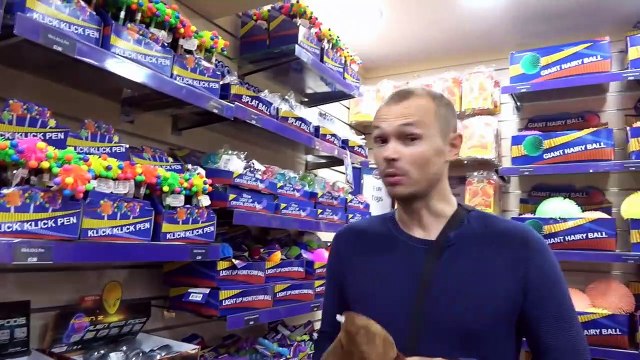 ВЛОГ завтрак в отеле и в Парк развлечений кататься на машинке Почтальона Сэма и