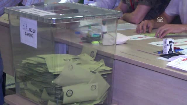 Kırgızistan'da Türk Seçmenlerin Oy Verme İşlemi Sona Erdi