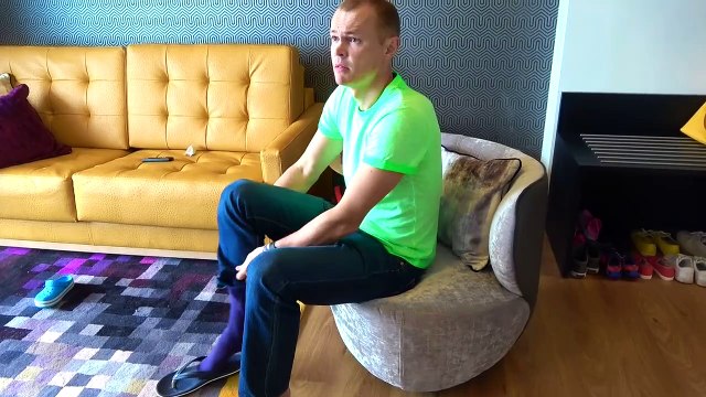 ПРАНКИ над мамой Рыгачки в еде и Какашка в воде Мистер Макс & Мисс Катя (новый выпуск ) DIY Пердушка Pranks Kid's Video Gross noisy slyme