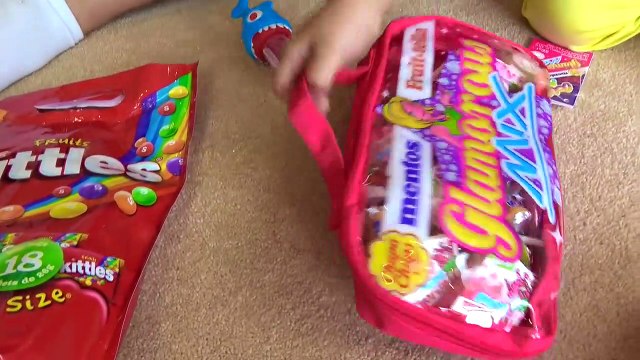 1 КГ Пираньи во рту Гламурный набор конфет Мистер Макс & Мисс Катя (новый выпуск )Покупки из DUTTY FREE lot of CANDY Fish in mouth