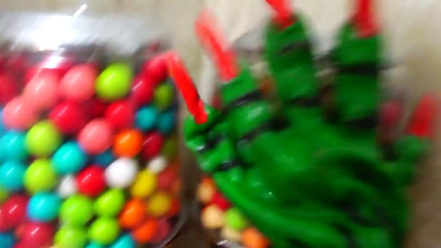 Bad Baby УЖАСНАЯ РУКА Напала на Детей _ Creepy Hand ATTACKS Kids