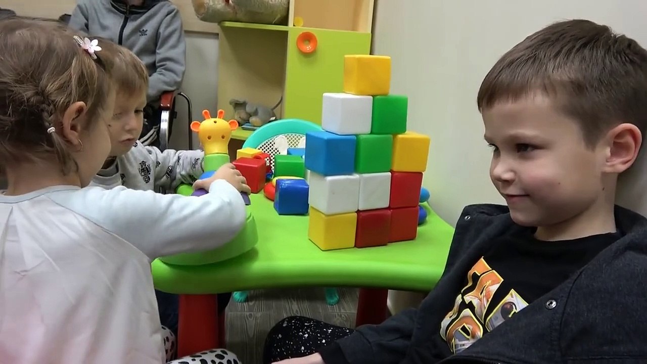 ВЛОГ Яичница смайлик и совунья Едем на медкомиссию и Загадочный подарок от тайно