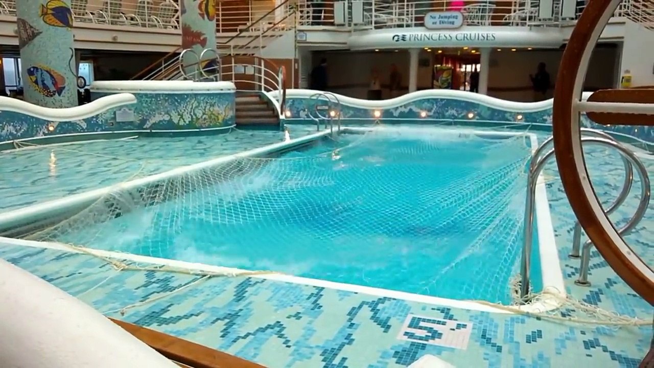 Cruise_Ship_Caught_in_Hurricane_Storm___Inside_Cabin_CCTV