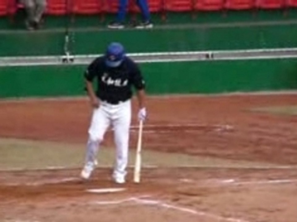 2007.12.09 最後一局潘威倫上場代打