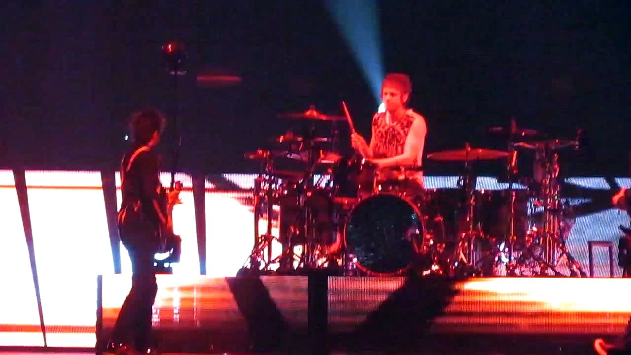 Muse - Unsustainable, Hamburg O2 Arena, 12/15/2012