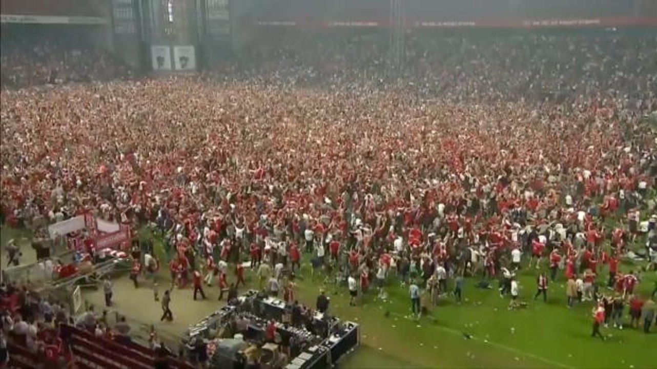 Penggemar Denmark menggila di Parken