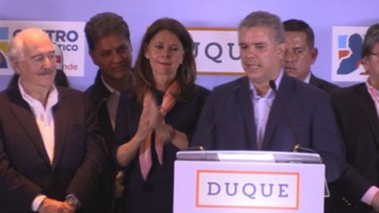 Duque llama a la unidad de Colombia y Petro abre un nuevo espacio a izquierda