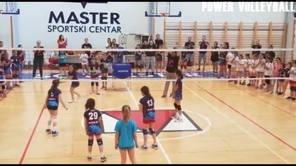 KIDS PLAY VOLLEYBALL !- Beautiful Volleyball Videos (HD)