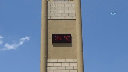 Termometreler 39 Dereceyi Gösterdi, Çocuklar Süs Havuzlarına Akın Etti