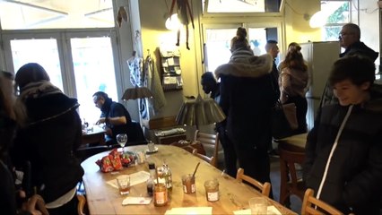 COUVERT DE CADEAUX ! - VLOG FAMILLE ALLO MAMAN