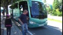 Vídeo de la llegada masiva de autobuses de diferentes lugares de España para apoyar a los agresores de Alsasua