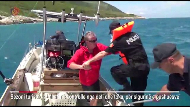 Ora News - Aksion për sigurinë e pushuesve, bllokohen 17 mjete lundruese