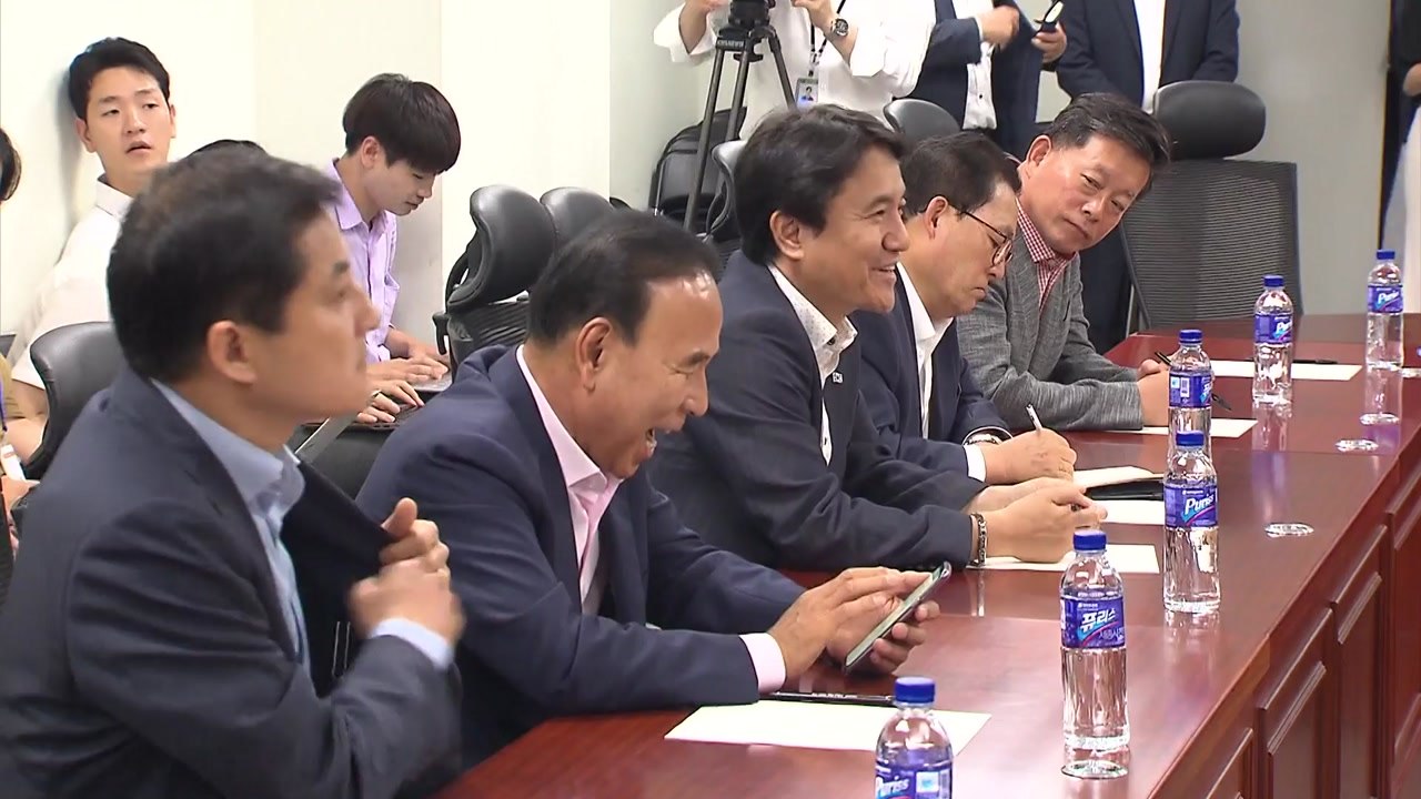 한국당 재선 의원들, 김성태 쇄신 방안 반발..."의원총회 소집" / YTN