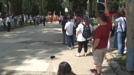 Topkapı Sarayı'ndaki "Baklava Alayı"Na Turist İlgisi