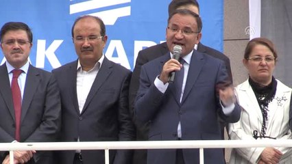 Bozdağ: "Hdp'yi Barajı Geçirmek İçin Uğraşıyorlar"