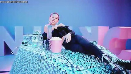 BLACKPINK - ‘뚜두뚜두 (DDU-DU DDU-DU)’ M V